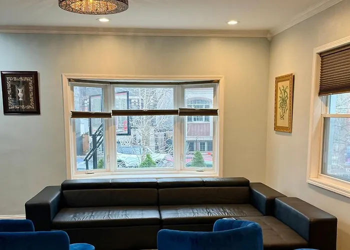 Stunning In Prime With Private Pool Apartment *